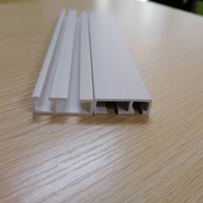 カーテンスライド部分のデザインとカスタムメイドの硬質PVCE字型レースウェイプロファイル