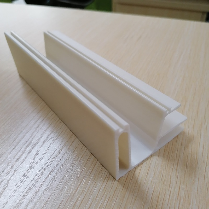 中国の非標準カスタマイズPVCプロフィールプラントPVCプロフィール供給業者PVCプロフィール装飾