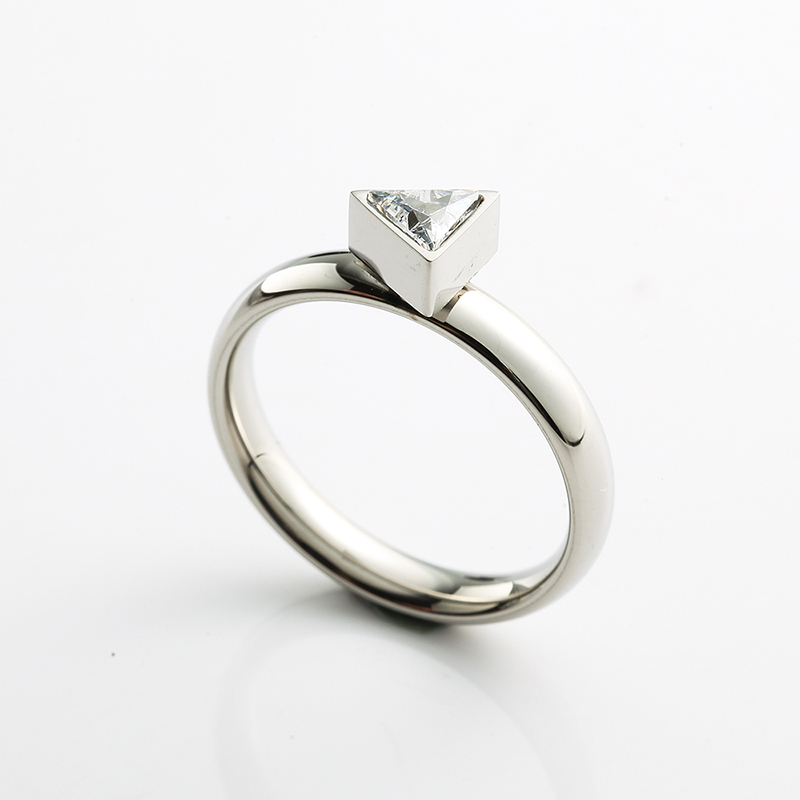 レディースステンレススチールリングゴールド\/ローズゴールド\/シルバーリングCZストーンリング