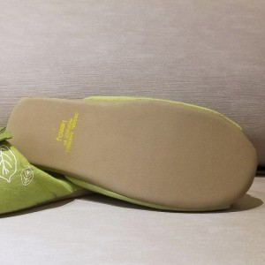 トトロミュールスリッパ