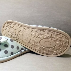 ドットスリッパ