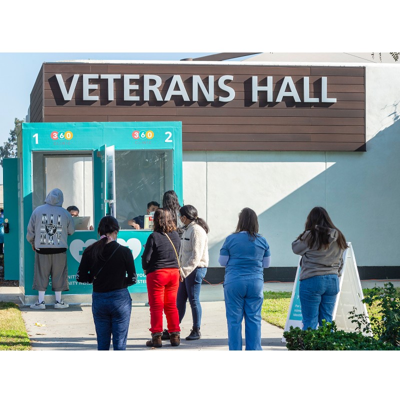 米国は金曜日に283,000以上のコロナウイルスケースを報告しました