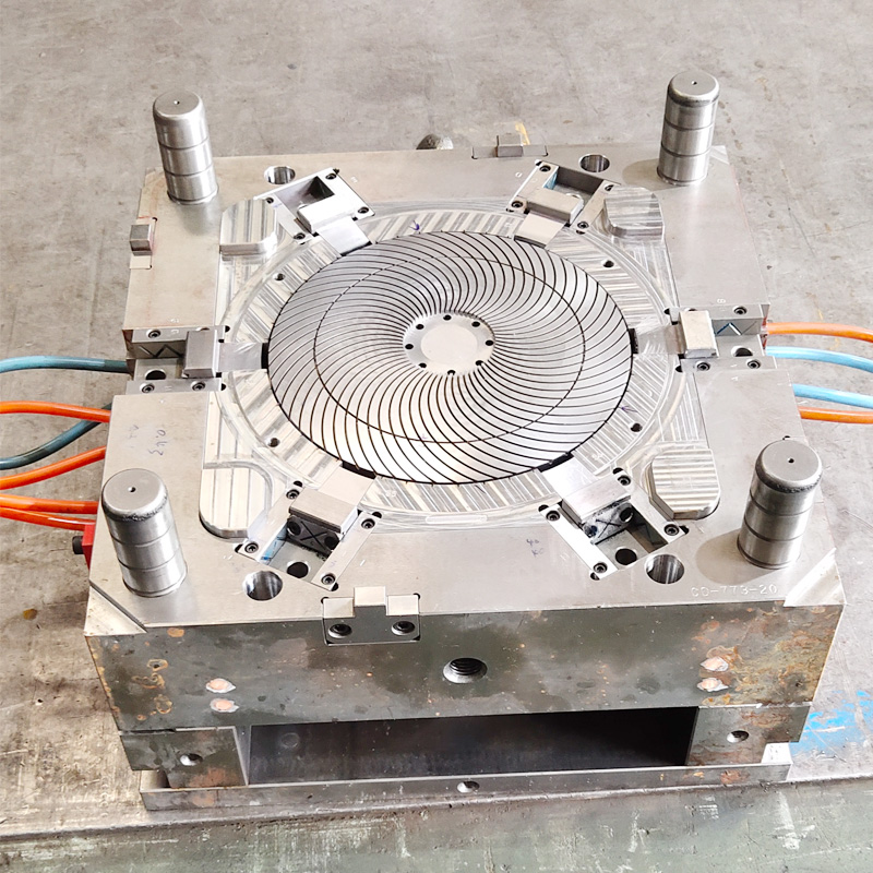 注射金型の設計に注意を払うべきです