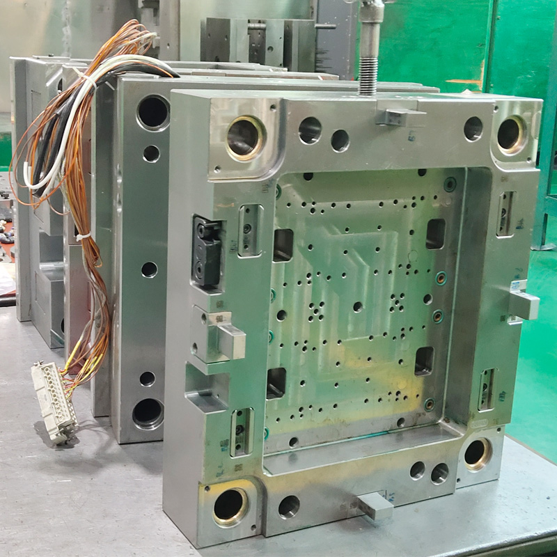 雲南省、雲南省の雇用による貧困救済を促進する