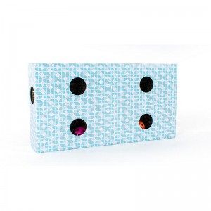 大きな長方形のゲームボックス