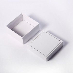 カスタムエコフレンドリーカードボードギフトボックス紙ジュエリー包装箱