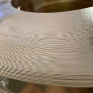 真鍮ストリップ