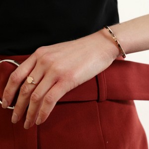 ステンレス鋼の開口レタリングブレスレット