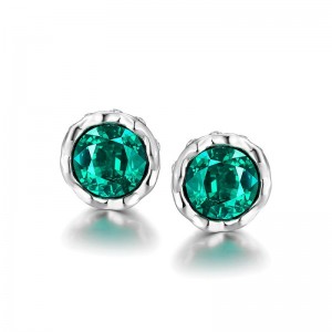 シンプルなラウンドイヤリングの韓国語バージョン