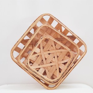 装飾的なフラワーバスケット