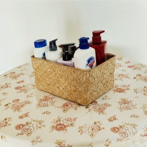 手織編みの広がりのバスケット