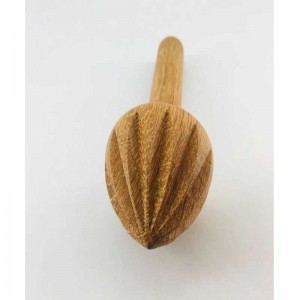 手作りの自然な木製のフルーツ野菜ジューサー