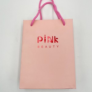 ブランド価値を高める紙袋