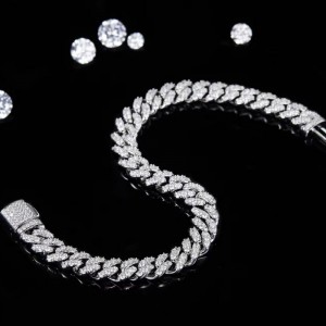 TuochenジュエリーS925を男性用のMoissanite Stone Cubanブレスレットと一緒に出荷する準備ができています
