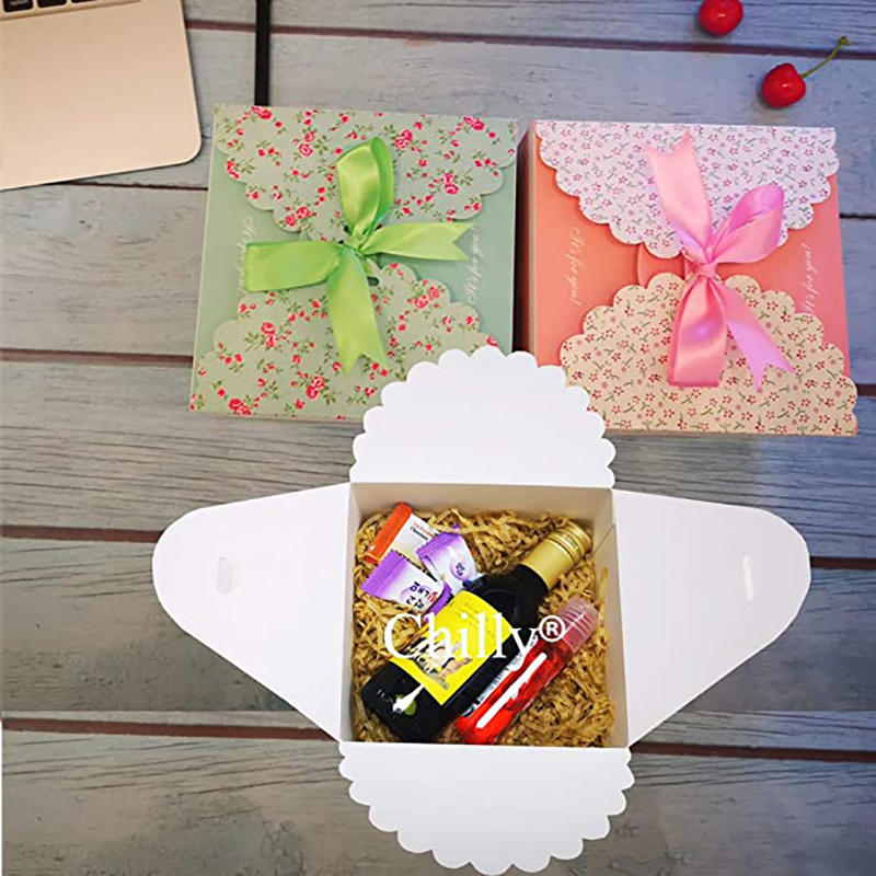 ギフトボックス、4つの装飾的なお菓子箱、ケーキ、クッキー、グッズ、キャンディー、手作りのバスボムシャワーソープギフトボックス、誕生日、休日、結婚式（花の模様）のためのギフトボックス