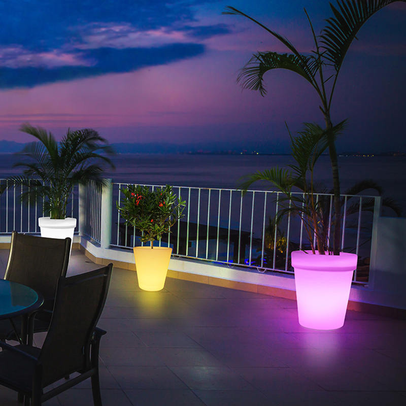 屋外LEDプラスチック製の小さな植木鉢ライト（16モード、調光剤、IP68防水）リモートコントロールパティオガーデンパーティーデコレーション用の屋外装飾床ランプ裏庭のポーチ、ウェディングナツ