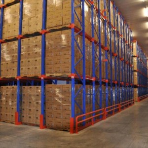 ラッキングシステムをドライブします