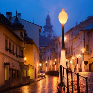 屋外の庭は、ポール付きの街灯を導き、60W RGBカラー庭園、パティオ、公園、学校、芝生、村、街路照明、装飾用の美しい防水街灯を変える