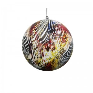 ボールのクリスマスの雰囲気のためのクリスマスボール