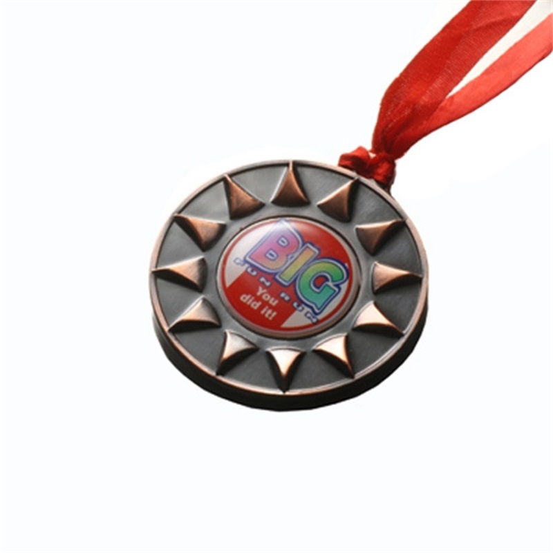 チャレンジメダルカスタムサッカーフットボールバレーボールランニングメタルメダルスポーツロータリーメダル