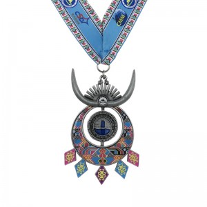 特別なデザインアンティークシルバーメッキ4Dスポーツメダルとリボン記念メダル