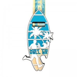 記念メダルは、ランニングのためのメダルとリボンをスポーツします