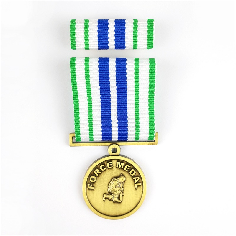 亜鉛合金金メッキ3D刻まれたメダルカスタマイズされた金属ブランクユニバーサルメダル名誉クラスメダル