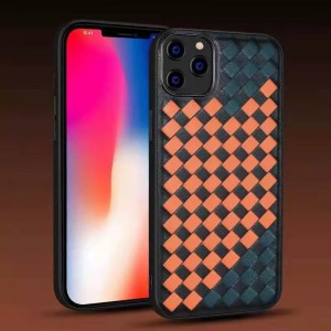 AppleのiPhone 14pro携帯電話ケースに適しています。それは、フォール抵抗と手のスクラッチ抵抗を備えたファッショナブルなクラシックハンド織り色の革の携帯電話保護革ケースです