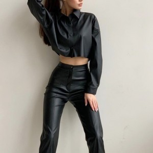 秋と冬のオートバイセクシーなマットPUレザーマイクロエラスティックロングスリーブショートシャツ