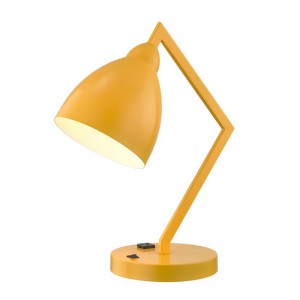 固定金属腕と統合されたパワーアウトレットを備えたヘッド、および客室用のベースにある/offロッカースイッチを備えたデスクランプ