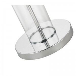 客室の横にあるソファで洗練されたクロム仕上げのホテルメタルフロアランプ