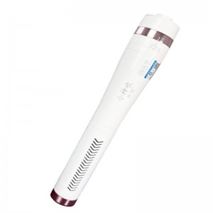 国の源泉小さな神は理学療法器具を吹きます、