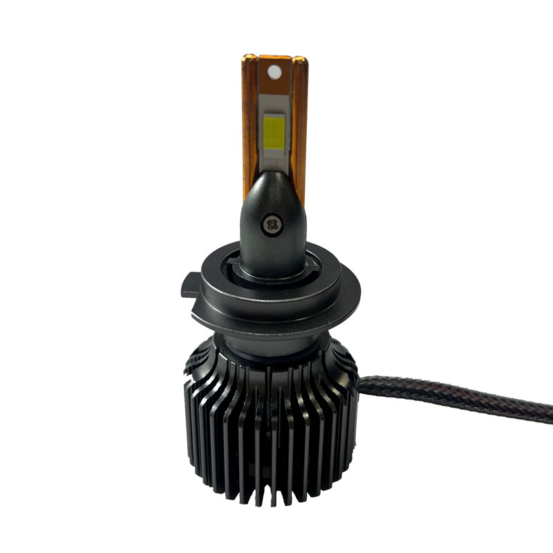 N68 LEDヘッドライト電球