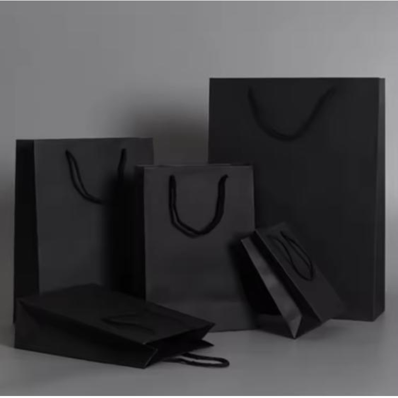 豪華な黒い包装紙袋印刷されたカスタムロゴ衣料品ショッピングギフトジュエリーワイン紙袋