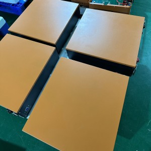 エネルギー貯蔵51.2V 100AH 200AH WALL&ラック2インチマウントライフポー4ソーラーリチウムバッテリースマートLEDスクリーン&モバイルアプリ