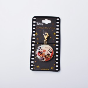 カスタムハードエナメルアクリルキーチェーンディズニーキーチェーンkpopスター2回キーチェーン