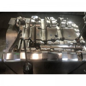 自動車ダイカスト金型