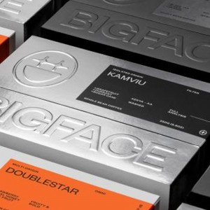 エレガントなクラフトパッケージボックス