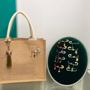 中国語-スタイルラッキーブローチ